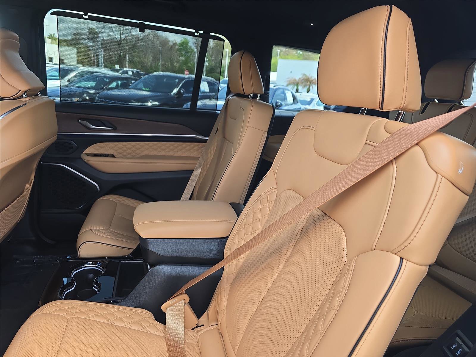 Used 2023 Jeep Grand Cherokee L Summit w/ Advanced Protech Group IV image 19