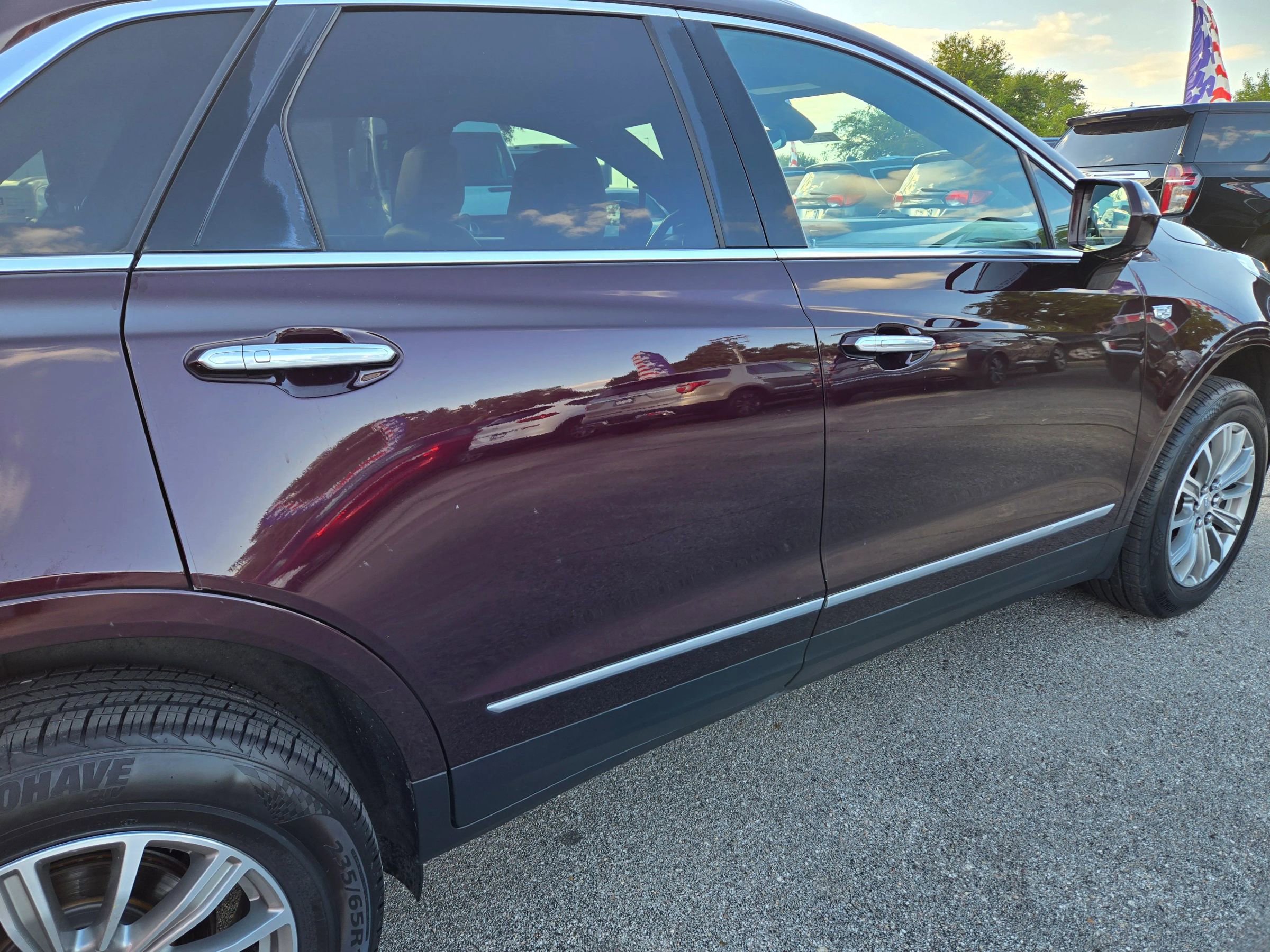 Used 2017 Cadillac XT5 Luxury w/ Driver Awareness Package AWD/4WD image 16