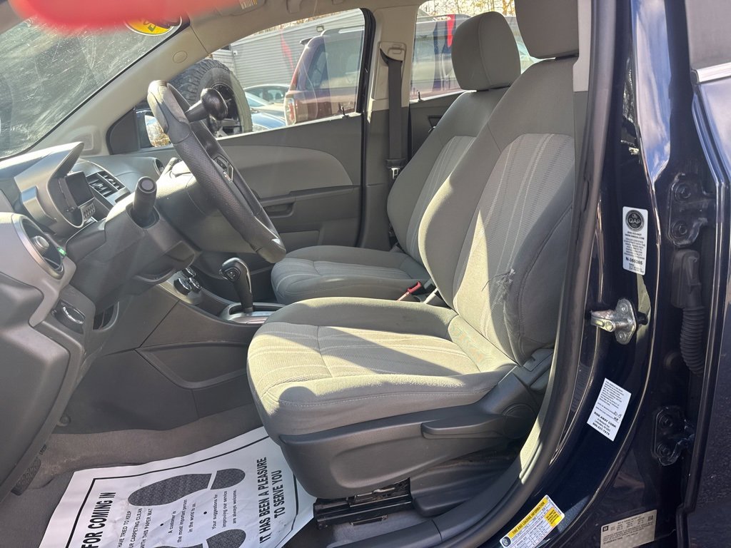Used 2015 Chevrolet Sonic LT image 22