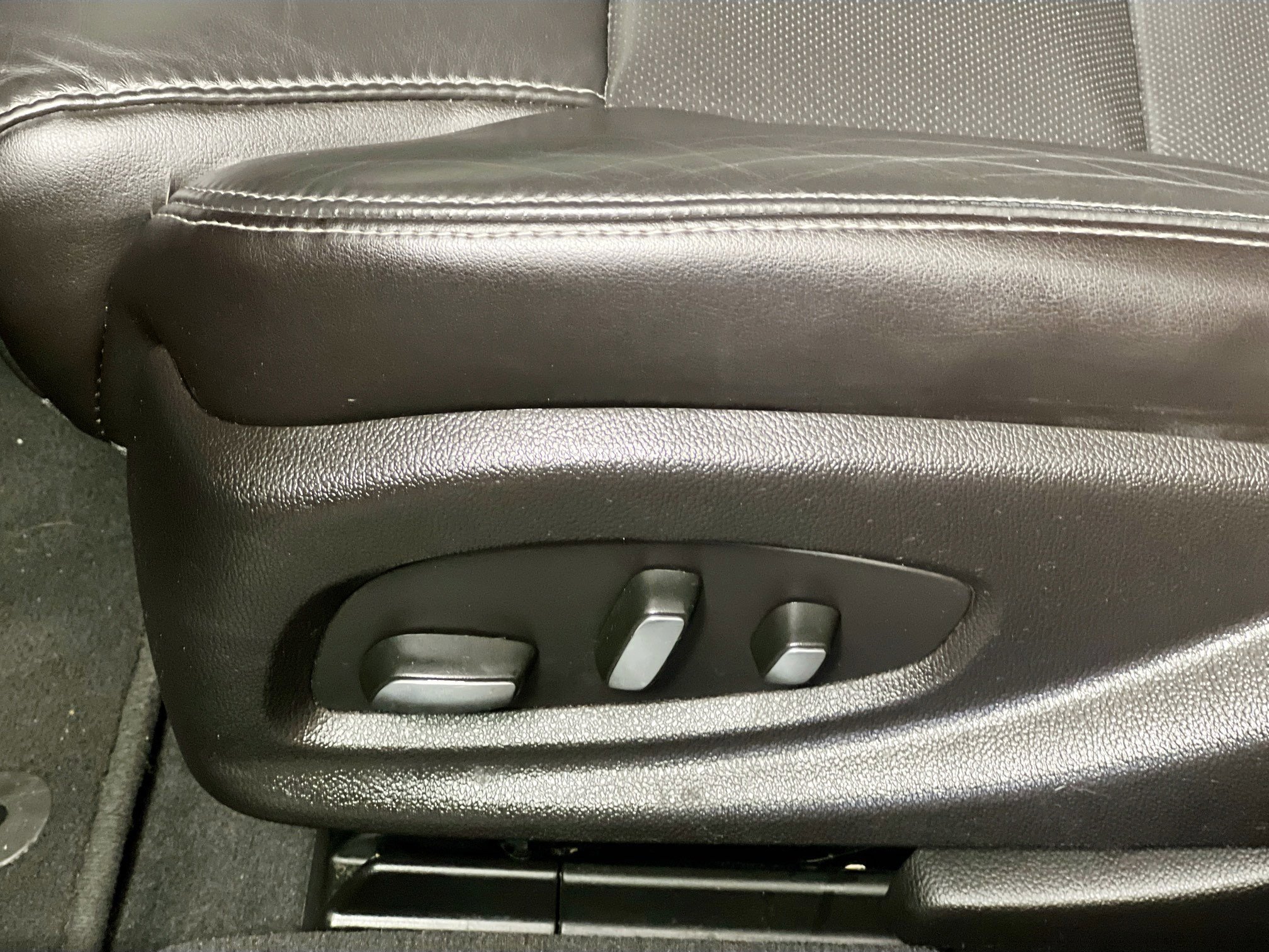 Used 2017 Cadillac XTS Luxury image 15