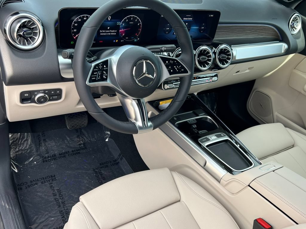 New 2026 Mercedes-Benz GLB 250 4MATIC image 16