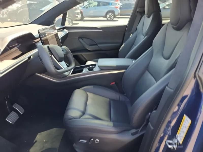 Used 2022 Tesla Model X Plaid image 9