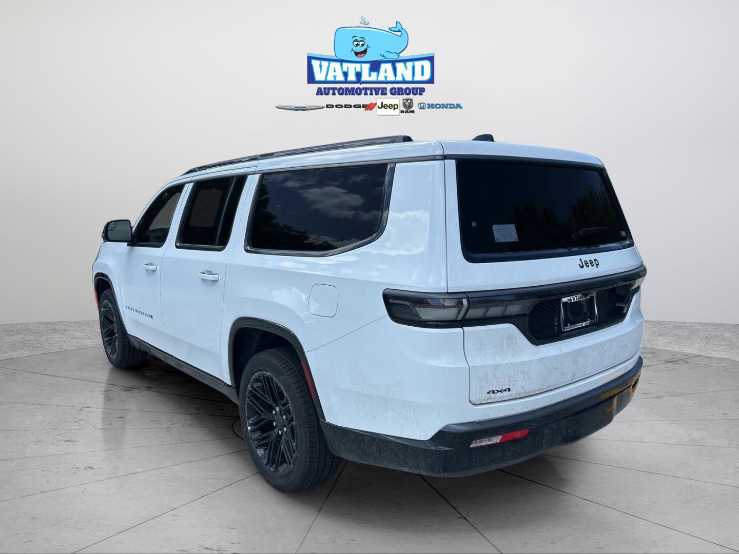 New 2026 Jeep Grand Wagoneer L Limited AWD/4WD image 3