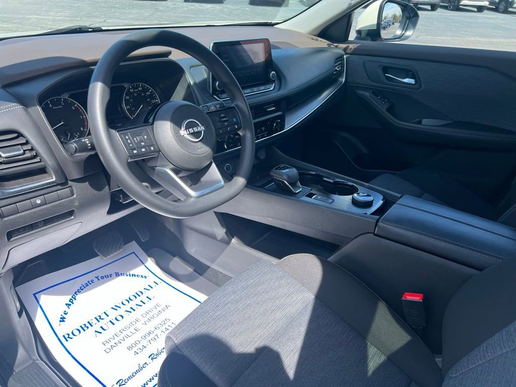 Used 2023 Nissan Rogue SV image 13