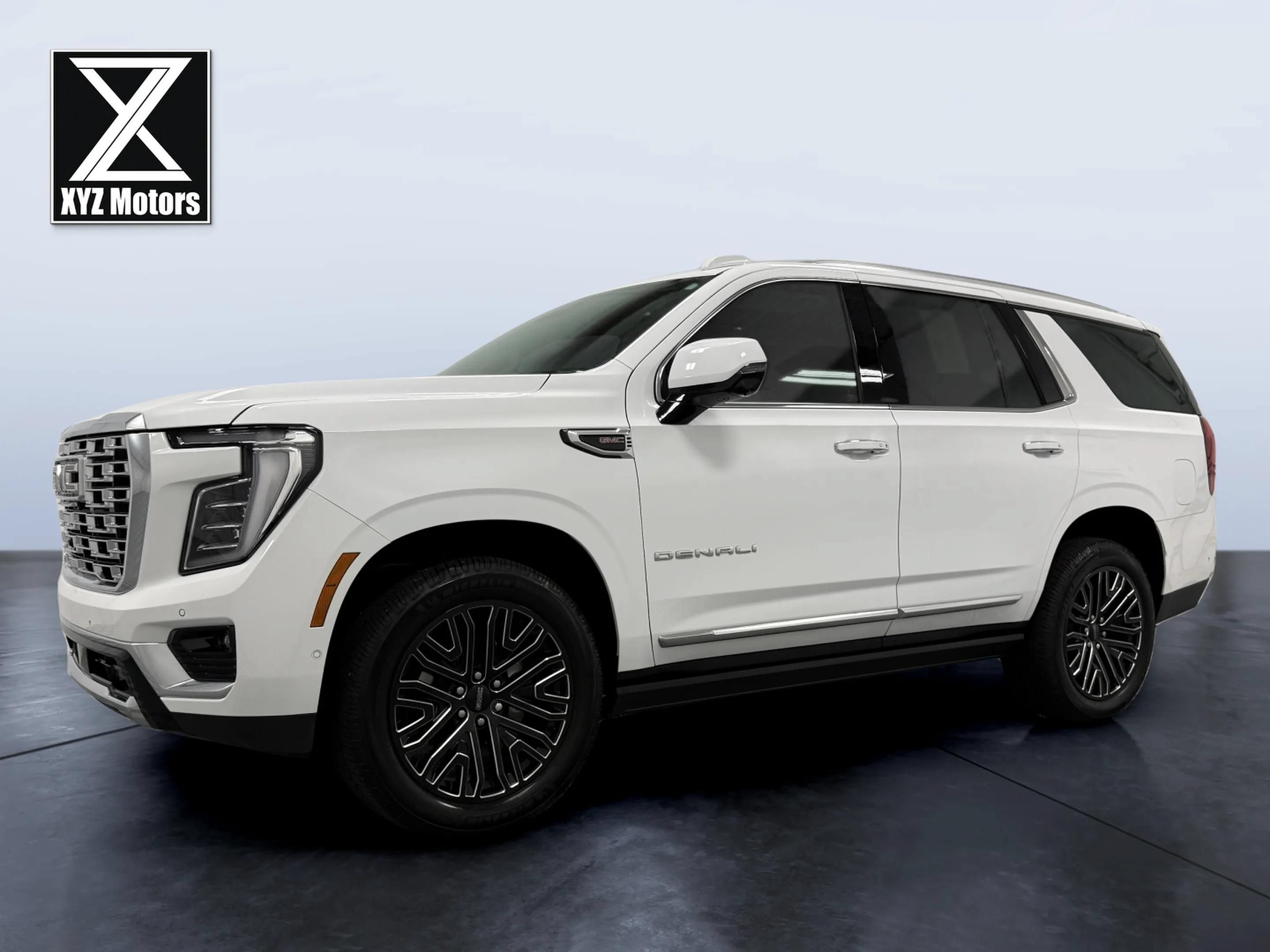 Used 2025 GMC Yukon Denali w/ Sun & Power Step Package AWD/4WD image 2