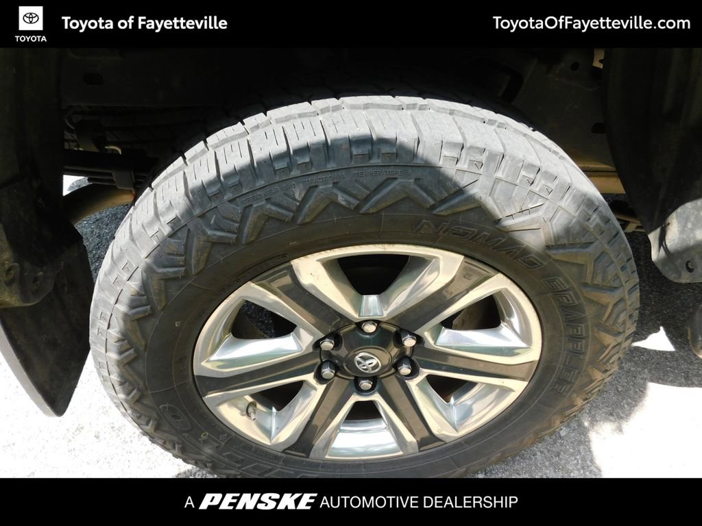Used 2017 Toyota Tacoma Limited w/ Tow Package AWD/4WD image 8