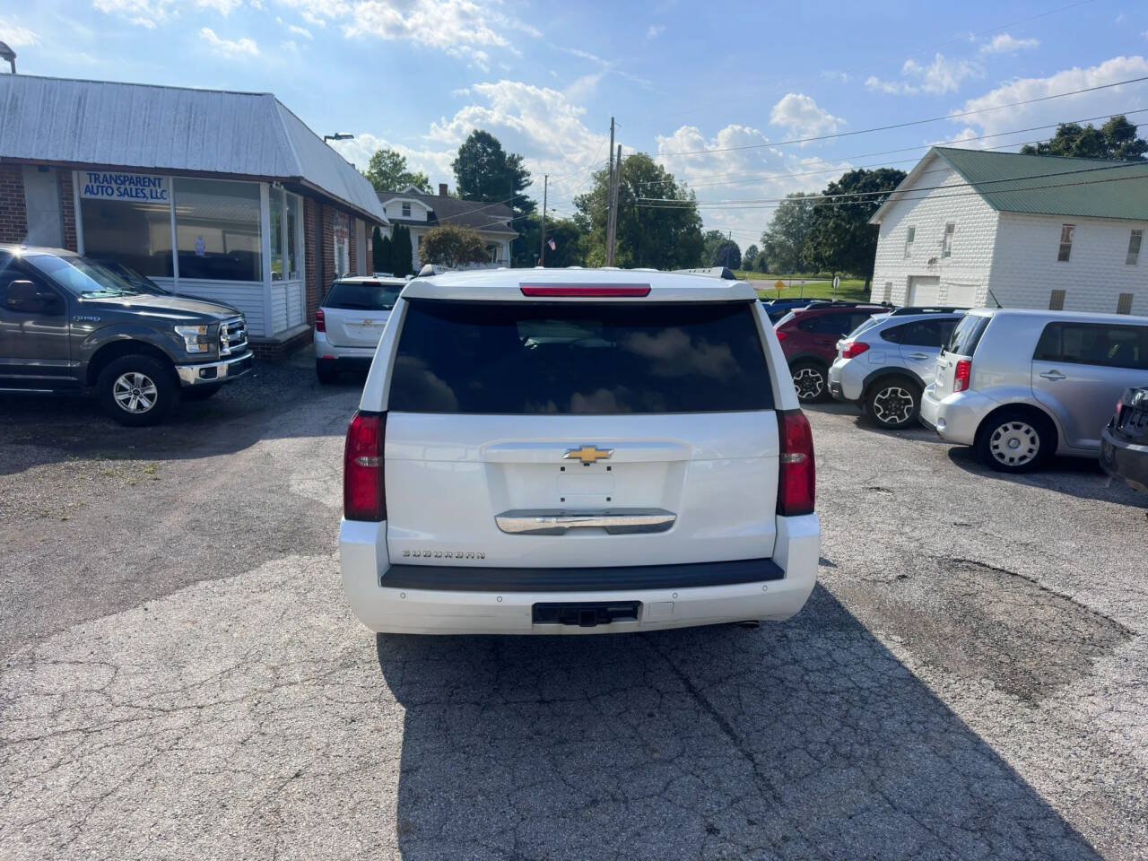 Used 2017 Chevrolet Suburban LT w/ LT Signature Package AWD/4WD image 7