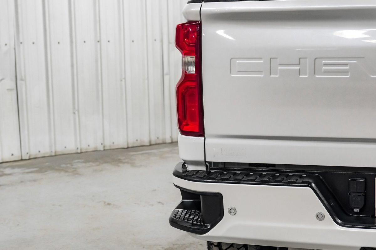 Used 2022 Chevrolet Silverado 2500 LTZ w/ LTZ Convenience Package AWD/4WD image 48