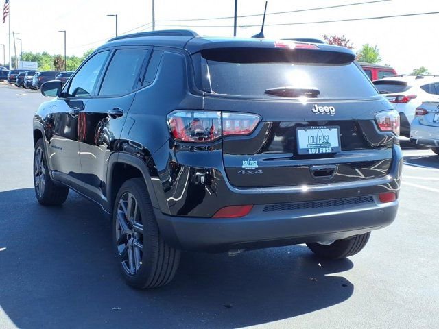 Used 2026 Jeep Compass Limited AWD/4WD image 5
