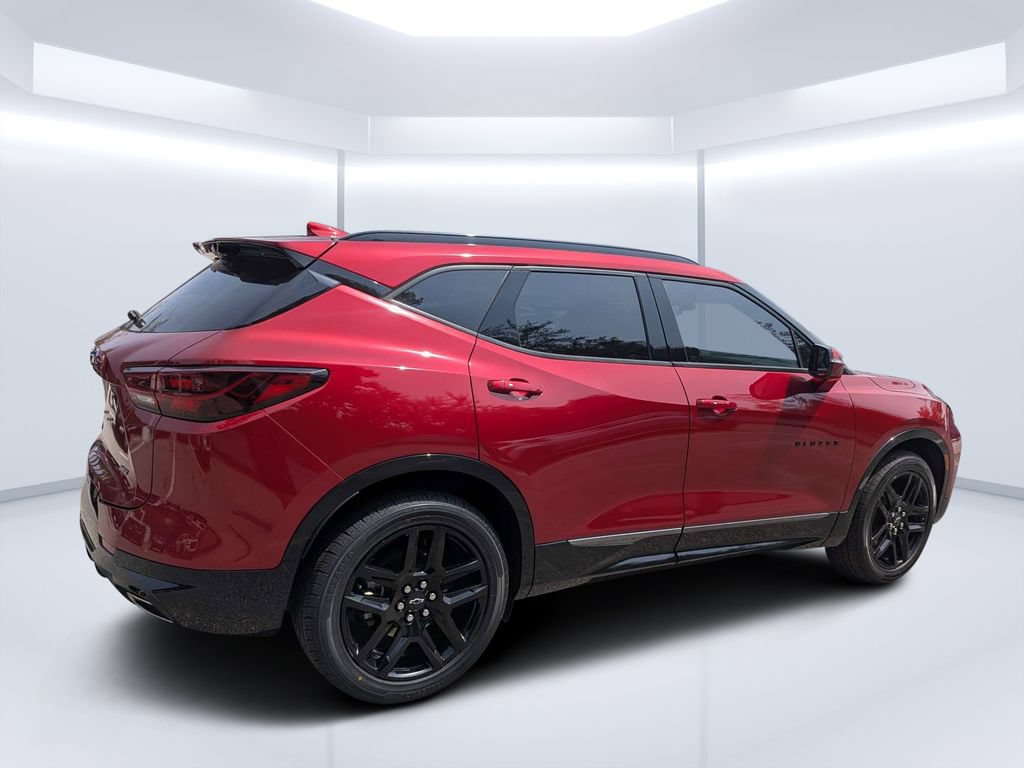 Used 2023 Chevrolet Blazer RS FWD image 3