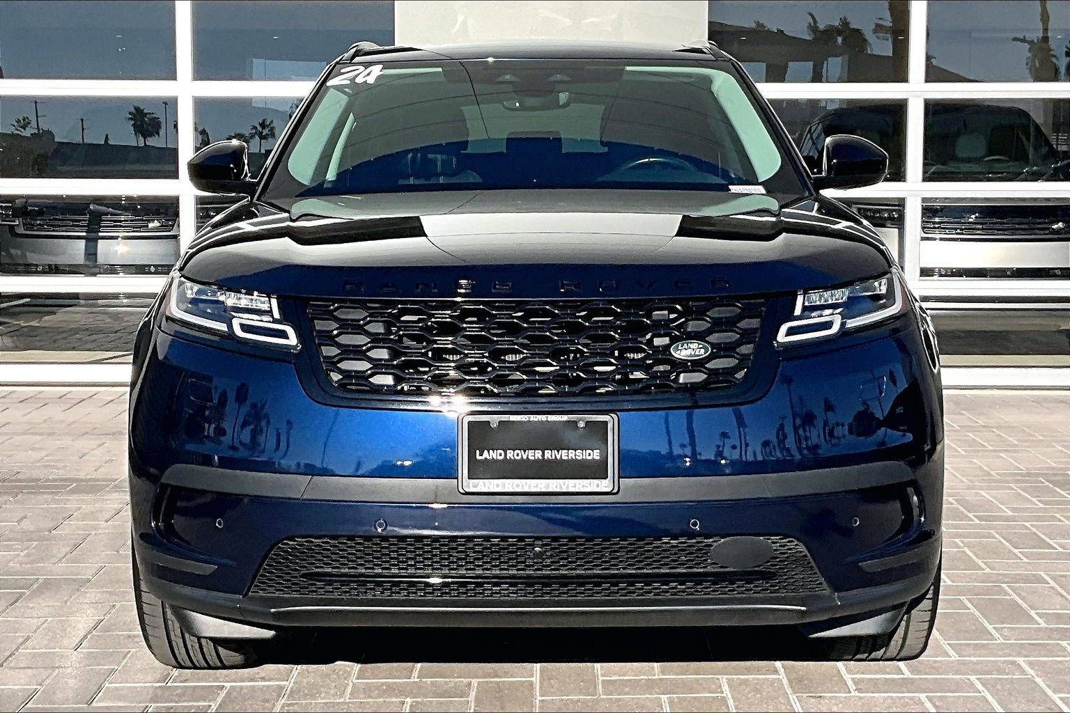 Used 2022 Land Rover Range Rover Velar S AWD/4WD image 2