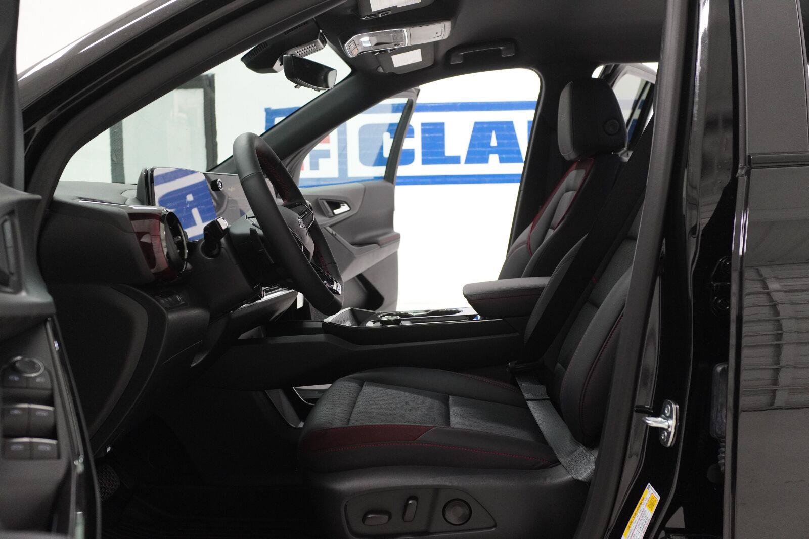 New 2027 Chevrolet Equinox RS w/ Safety and Technology Package FWD image 5