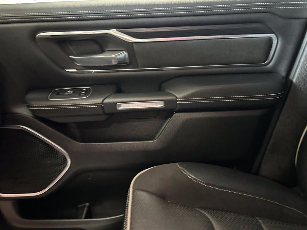 Used 2023 RAM 1500 Laramie AWD/4WD image 15