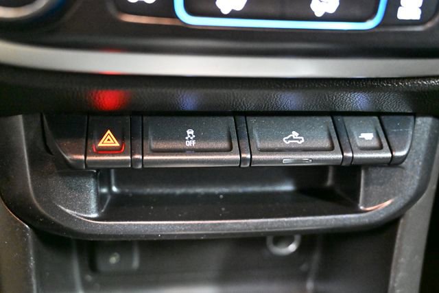 Used 2016 Chevrolet Colorado LT w/ LT Convenience Package image 34