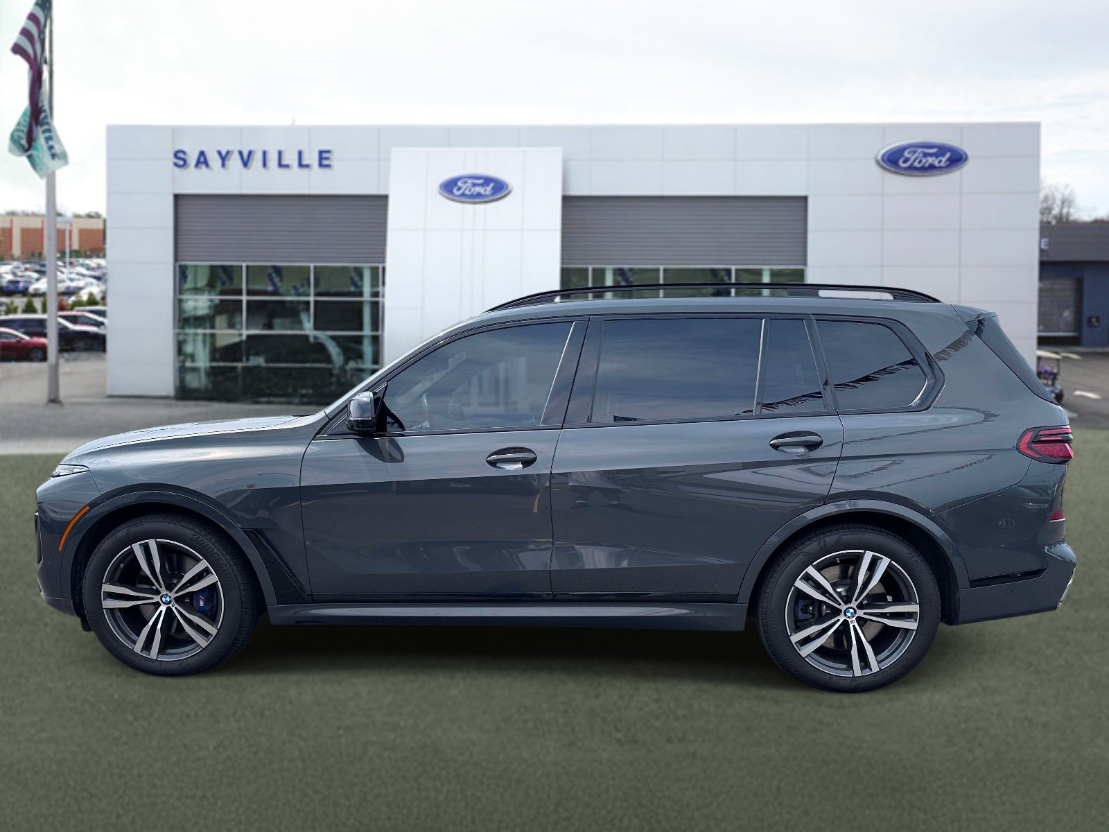 Used 2024 BMW X7 M60i w/ Executive Package AWD/4WD image 2
