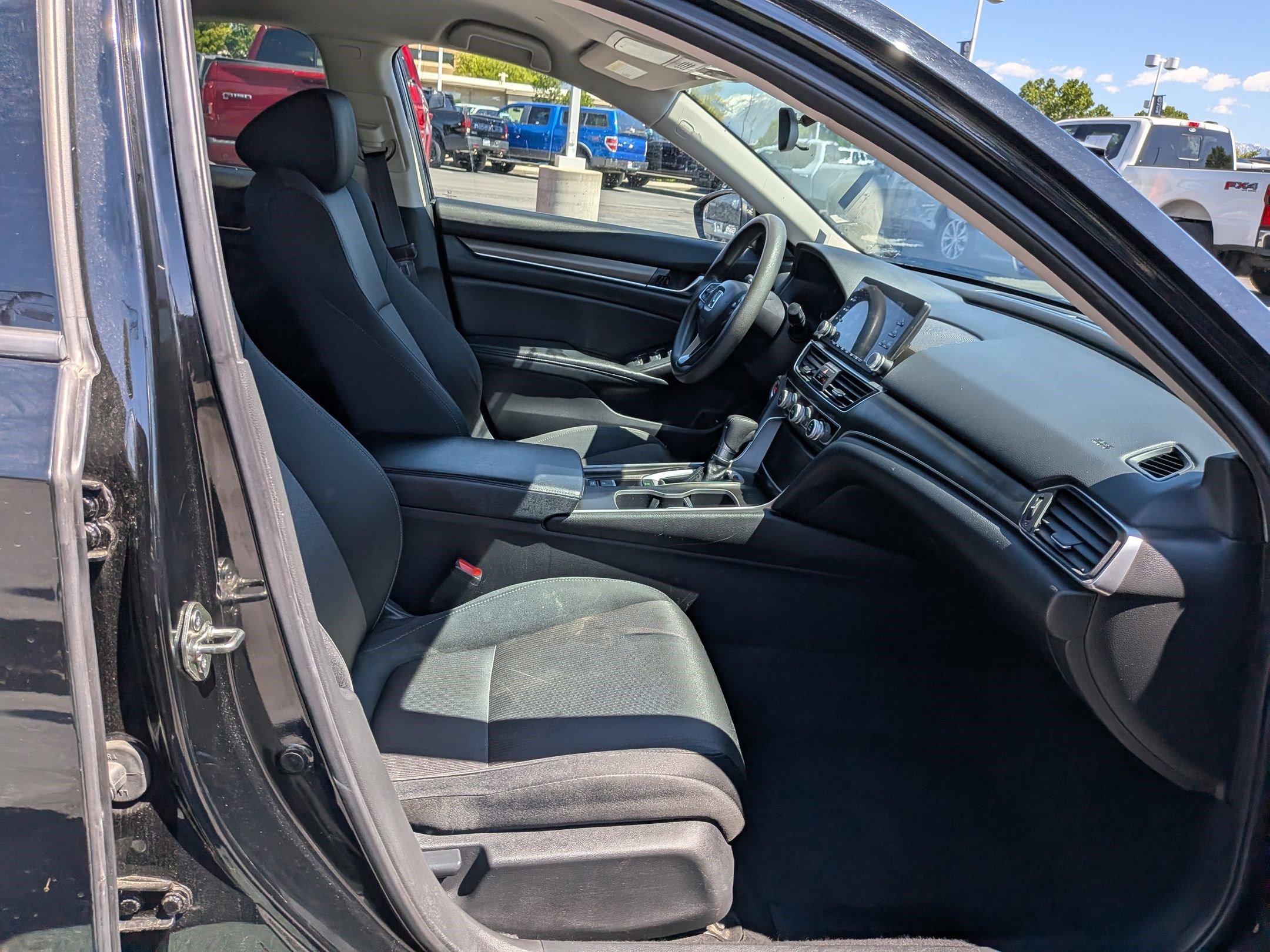 Used 2018 Honda Accord LX image 31