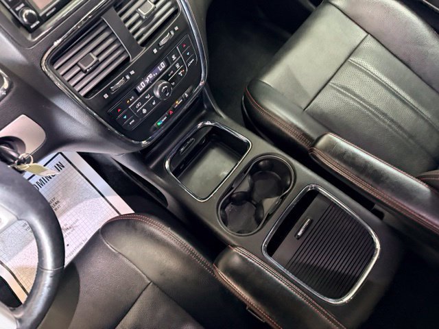 Used 2017 Dodge Grand Caravan GT FWD image 25