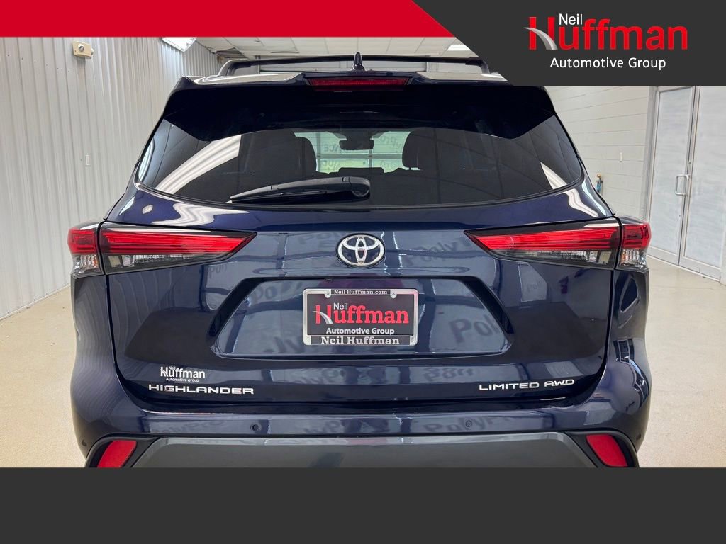 Used 2022 Toyota Highlander Limited AWD/4WD image 6