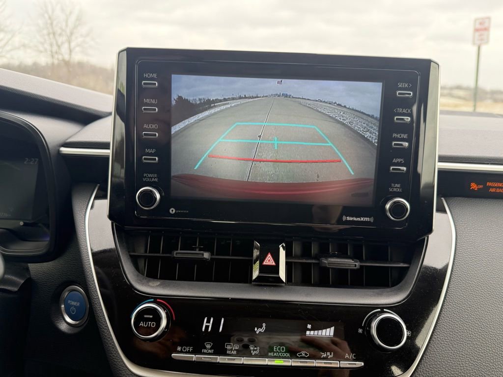 Used 2021 Toyota Corolla LE w/ Carpet Mat Package (TMS) image 38