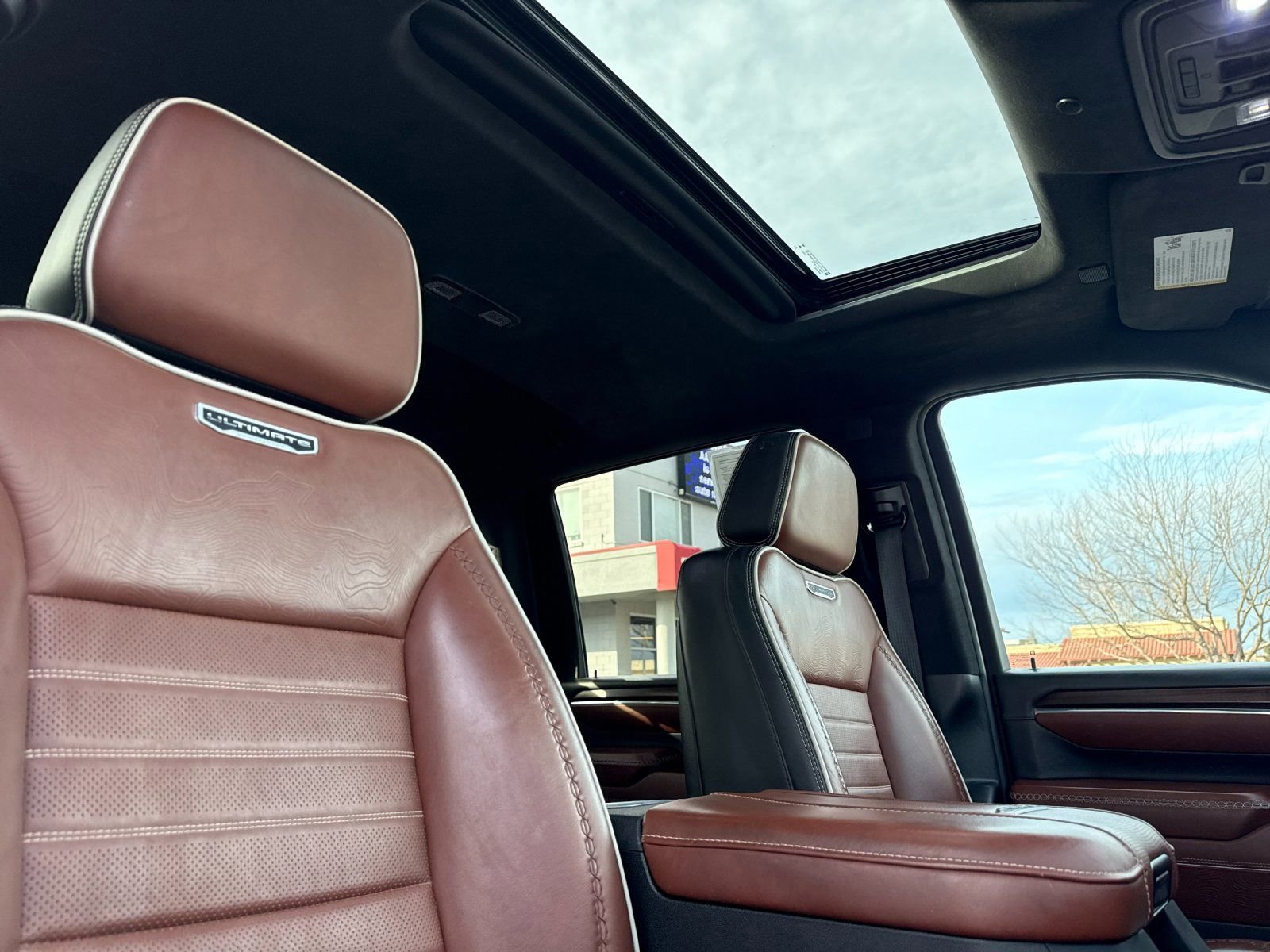 Used 2024 GMC Sierra 3500 Denali Ultimate image 17