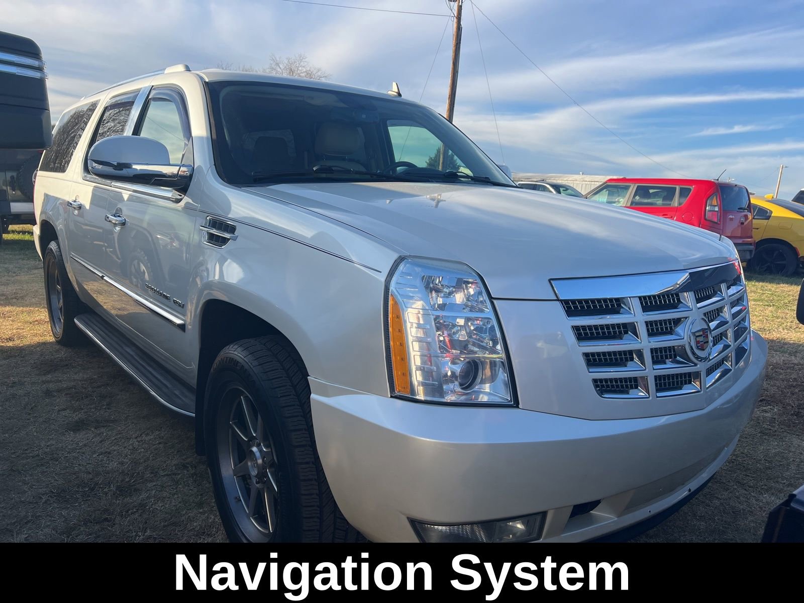 Used 2014 Cadillac Escalade ESV Luxury image 3
