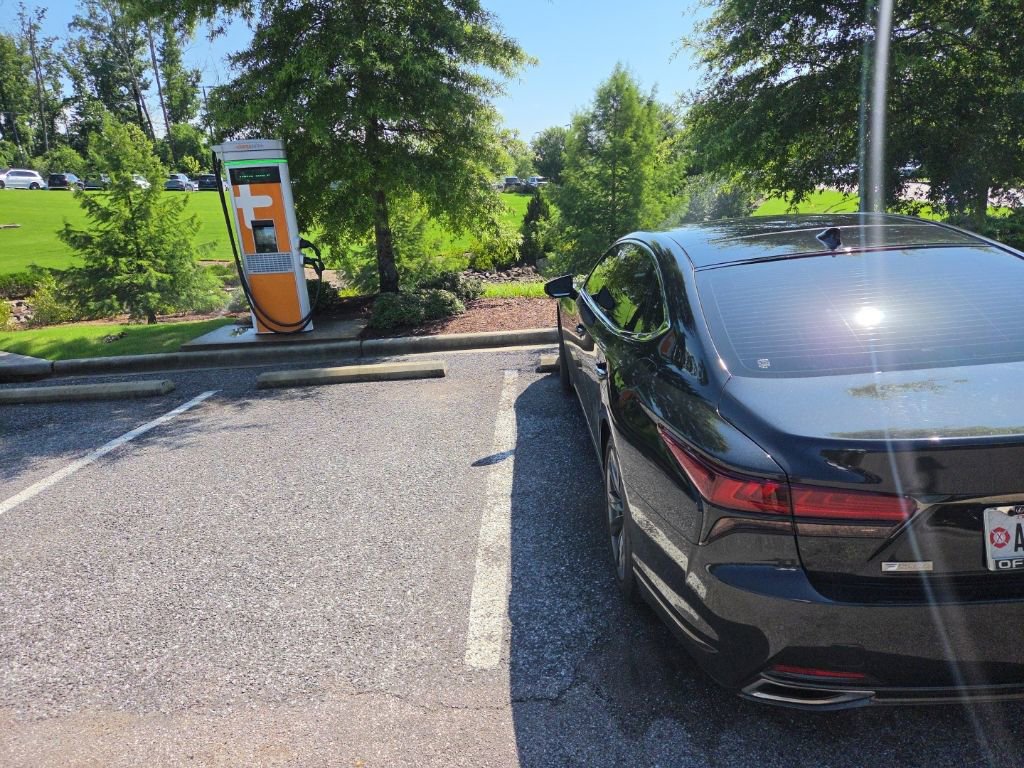Used 2021 Lexus LS 500 F Sport w/ Accessory Package (Z2) RWD image 7