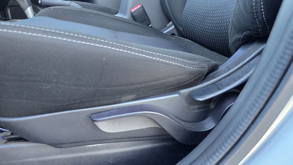 Used 2018 Mitsubishi Outlander ES FWD image 11