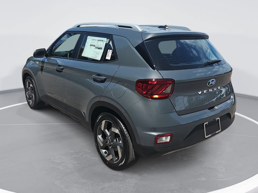 New 2026 Hyundai Venue SEL FWD image 7