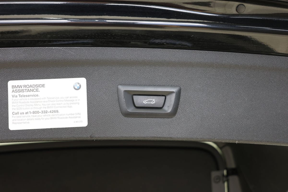 Used 2024 BMW iX xDrive50 w/ Premium Package AWD/4WD image 44