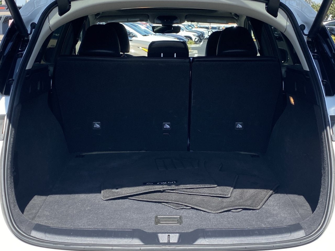 Certified 2023 INFINITI QX50 Luxe FWD image 13