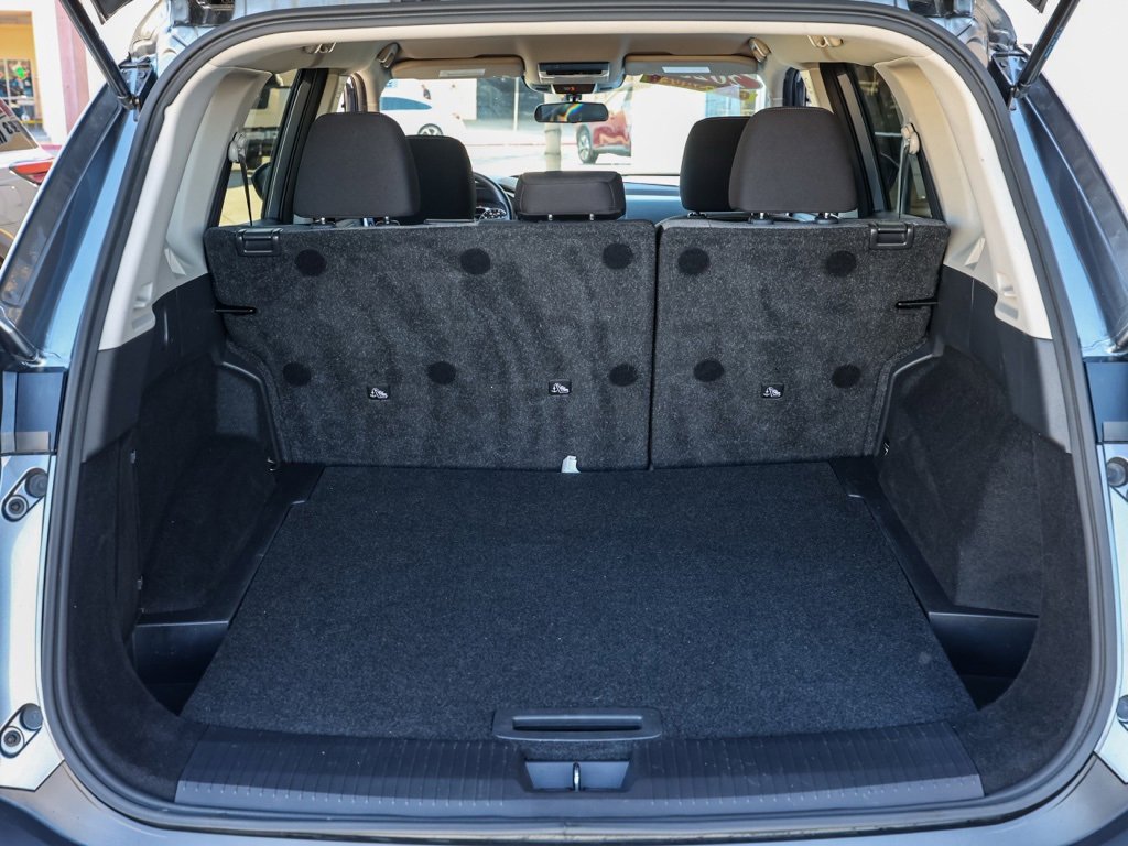 Used 2023 Nissan Rogue SV image 16