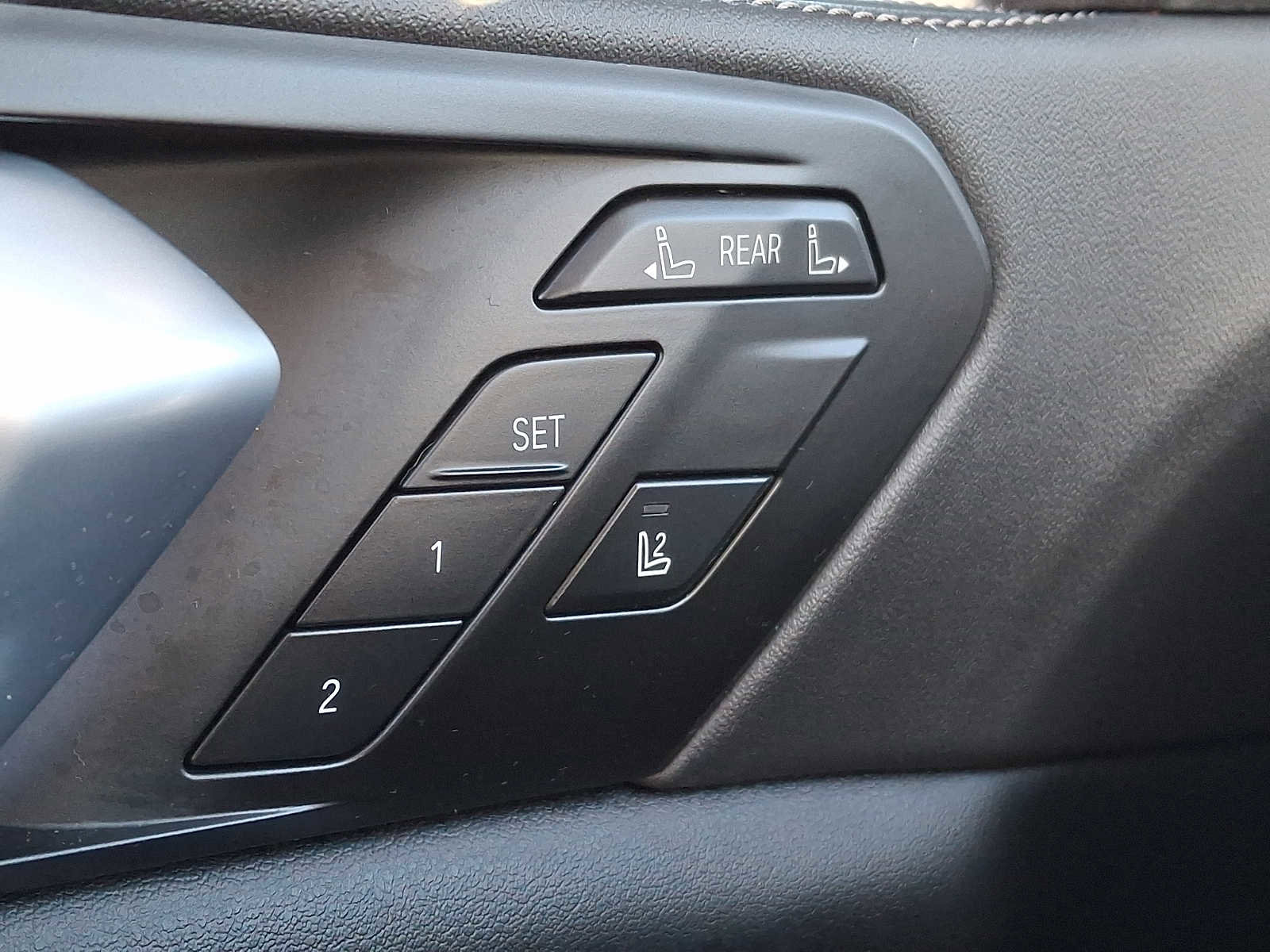 Used 2026 BMW X7 xDrive40i image 19