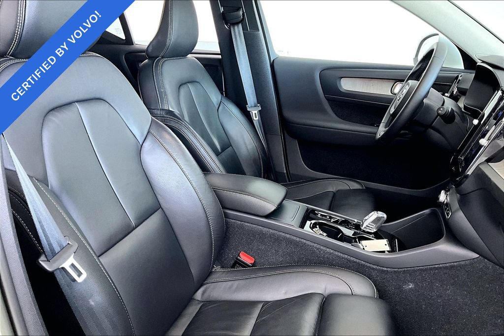 Used 2023 Volvo XC40 B5 Plus w/ Protection Package Premier AWD/4WD image 8