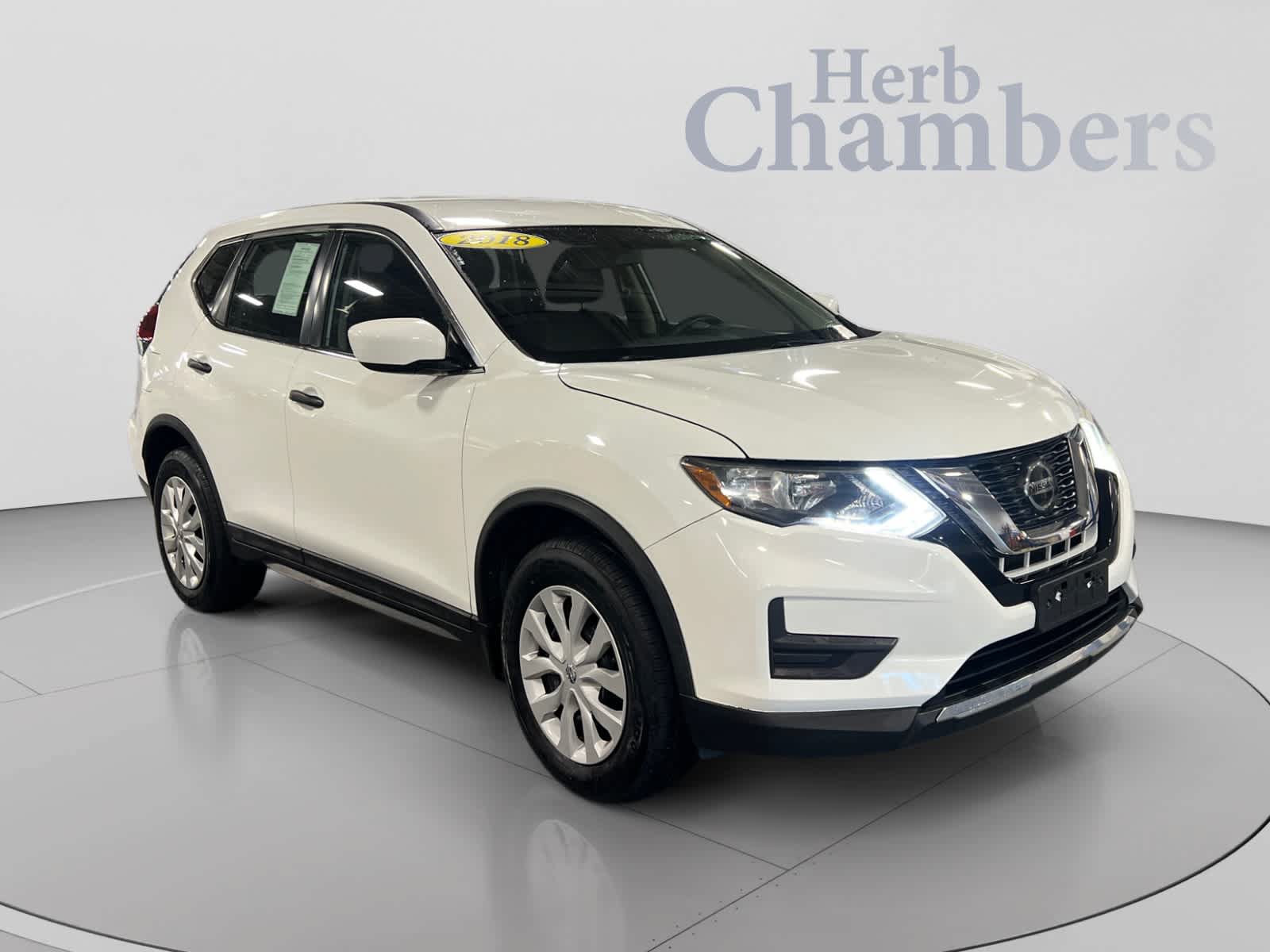 Used 2018 Nissan Rogue S AWD/4WD image 3