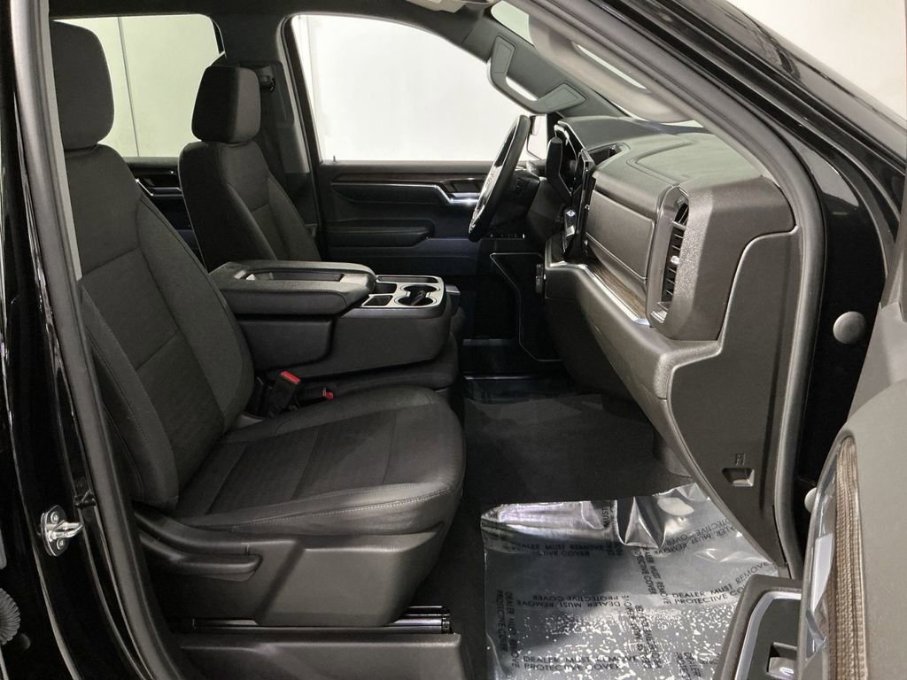 Used 2024 Chevrolet Silverado 1500 RST image 32