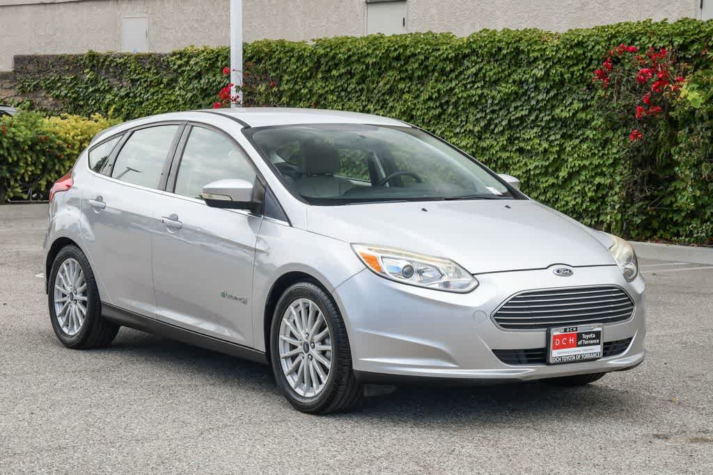 Used 2017 Ford Focus Electric Hatchback FWD video 3