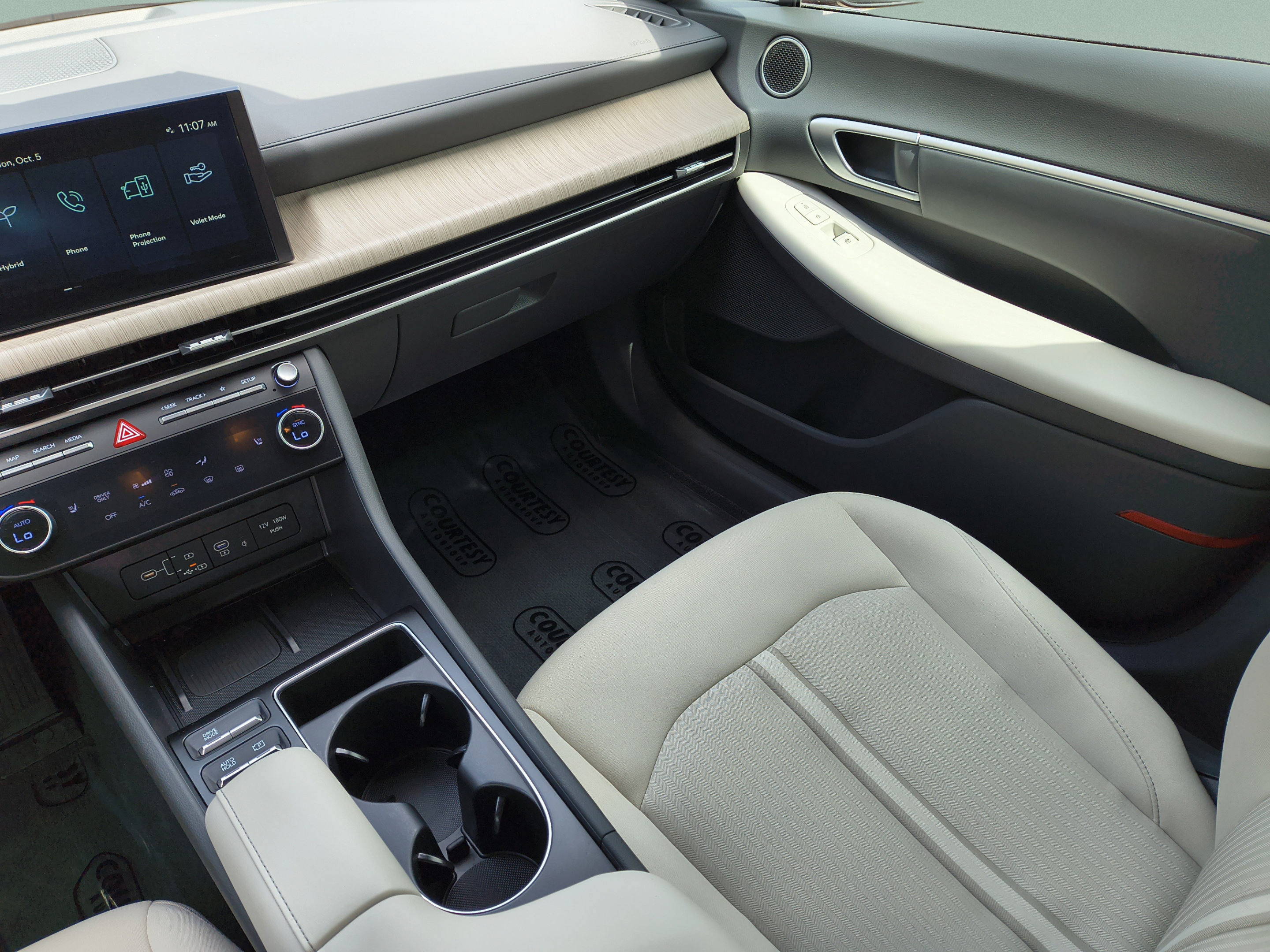 Certified 2025 Hyundai Sonata SEL FWD image 13