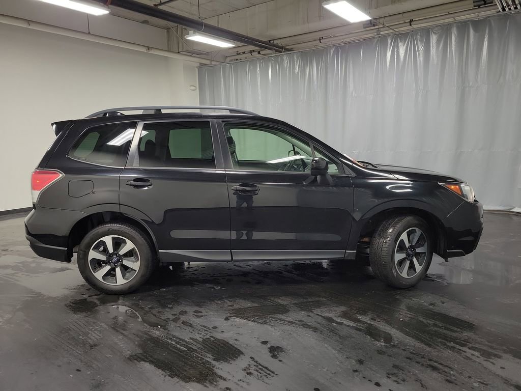 Used 2018 Subaru Forester 2.5i Premium w/ All-Weather Package image 10