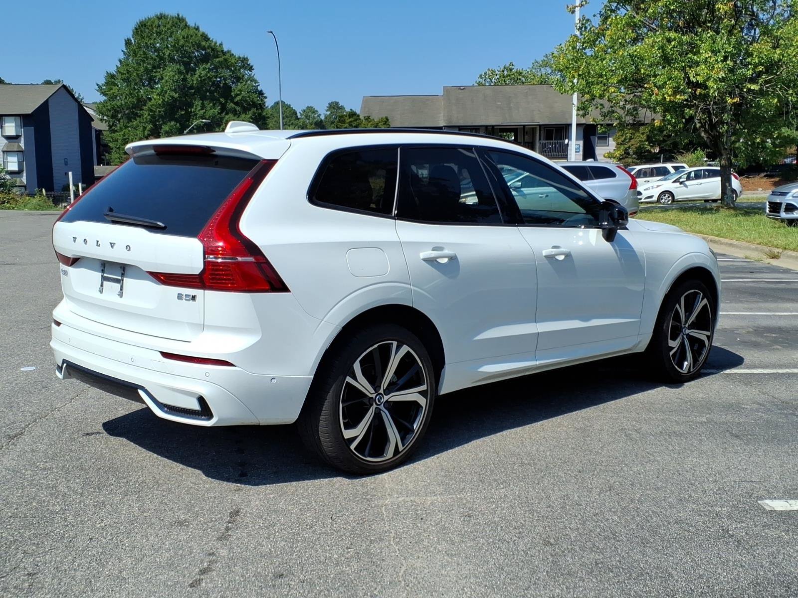 Used 2025 Volvo XC60 B5 Ultra AWD/4WD image 27
