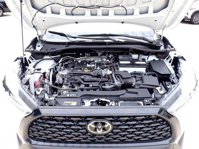 Certified 2024 Toyota Corolla Cross LE w/ Moonroof Package AWD/4WD image 13