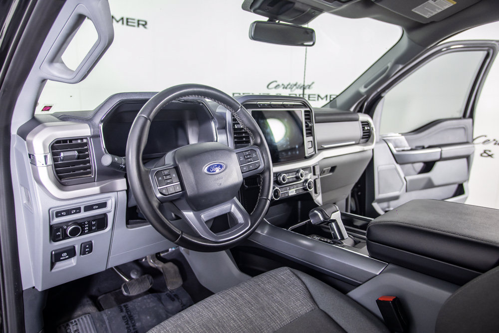 Used 2023 Ford F150 Lightning XLT AWD/4WD image 17