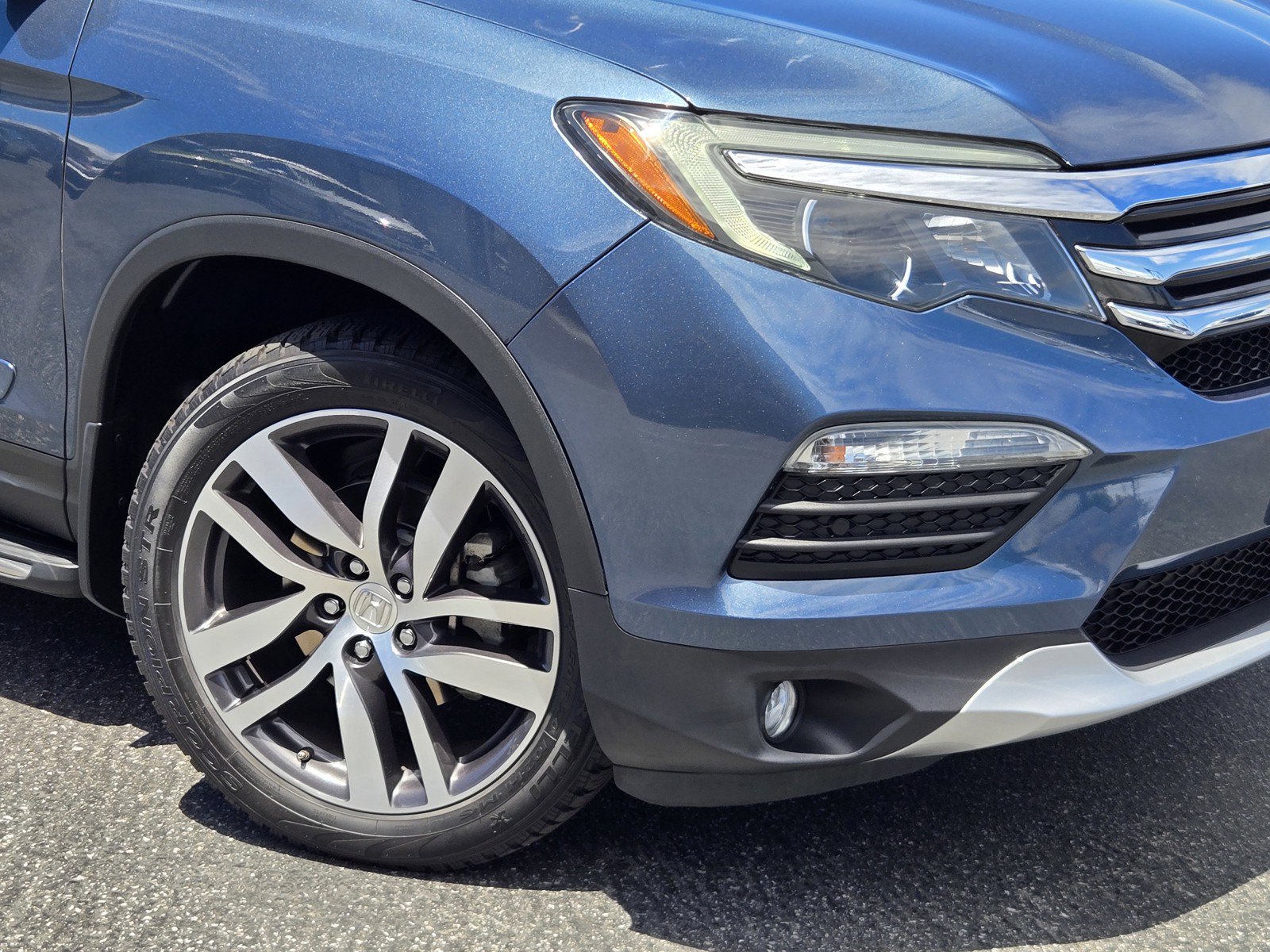 Used 2017 Honda Pilot Touring image 9