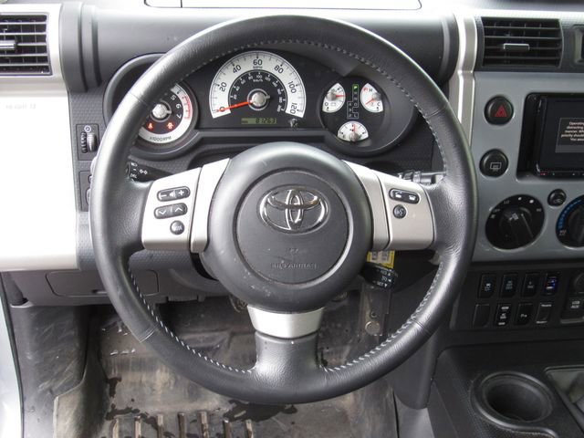 Used 2014 Toyota FJ Cruiser 4WD w/ Upgrade Package image 18