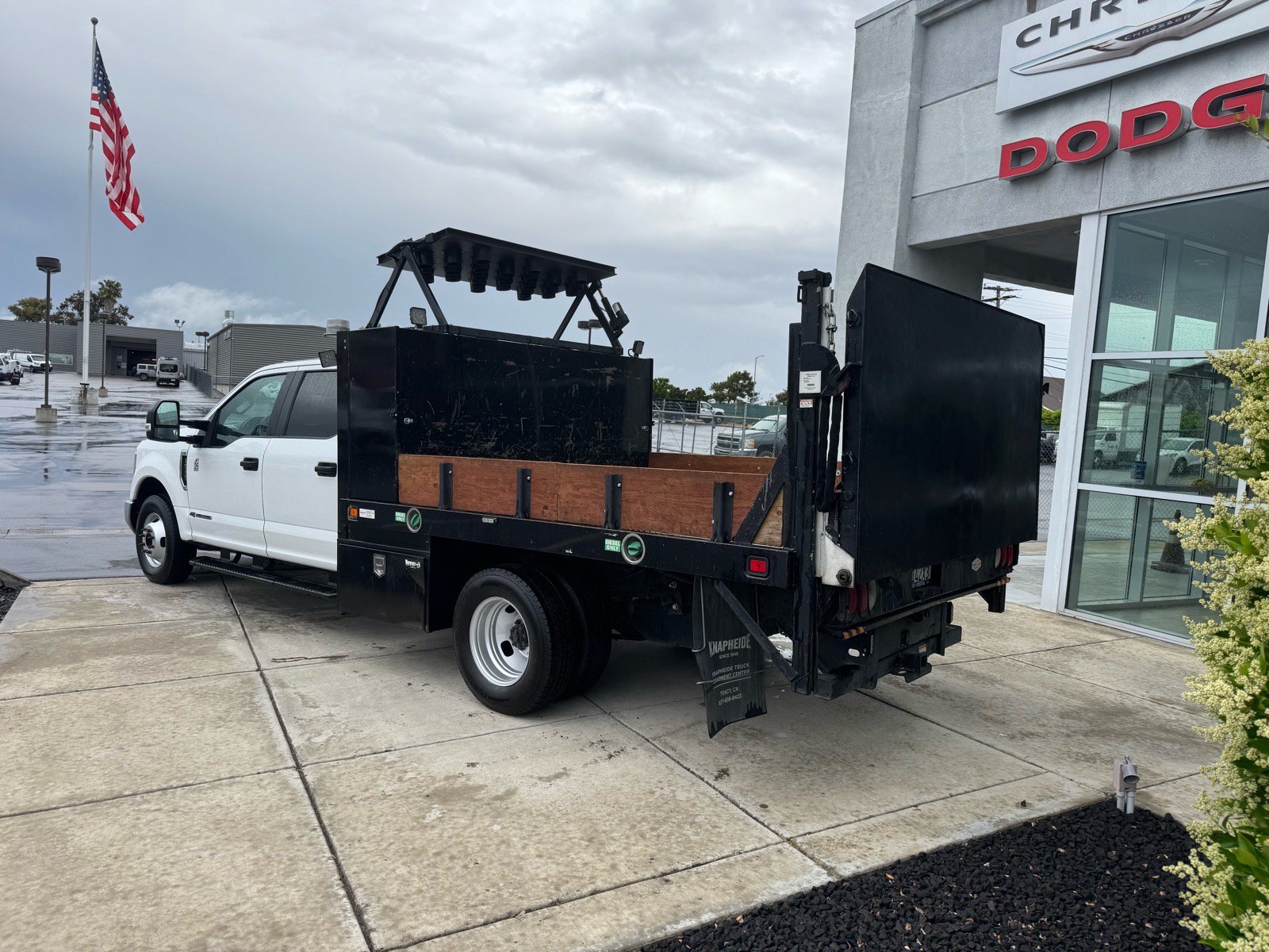 Used 2019 Ford F350 XL w/ Power Equipment Group RWD image 3