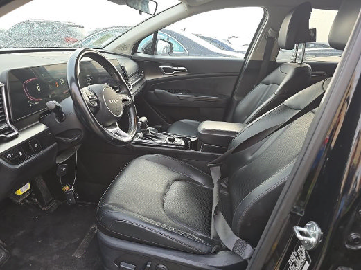 Used 2024 Kia Sportage EX FWD image 3