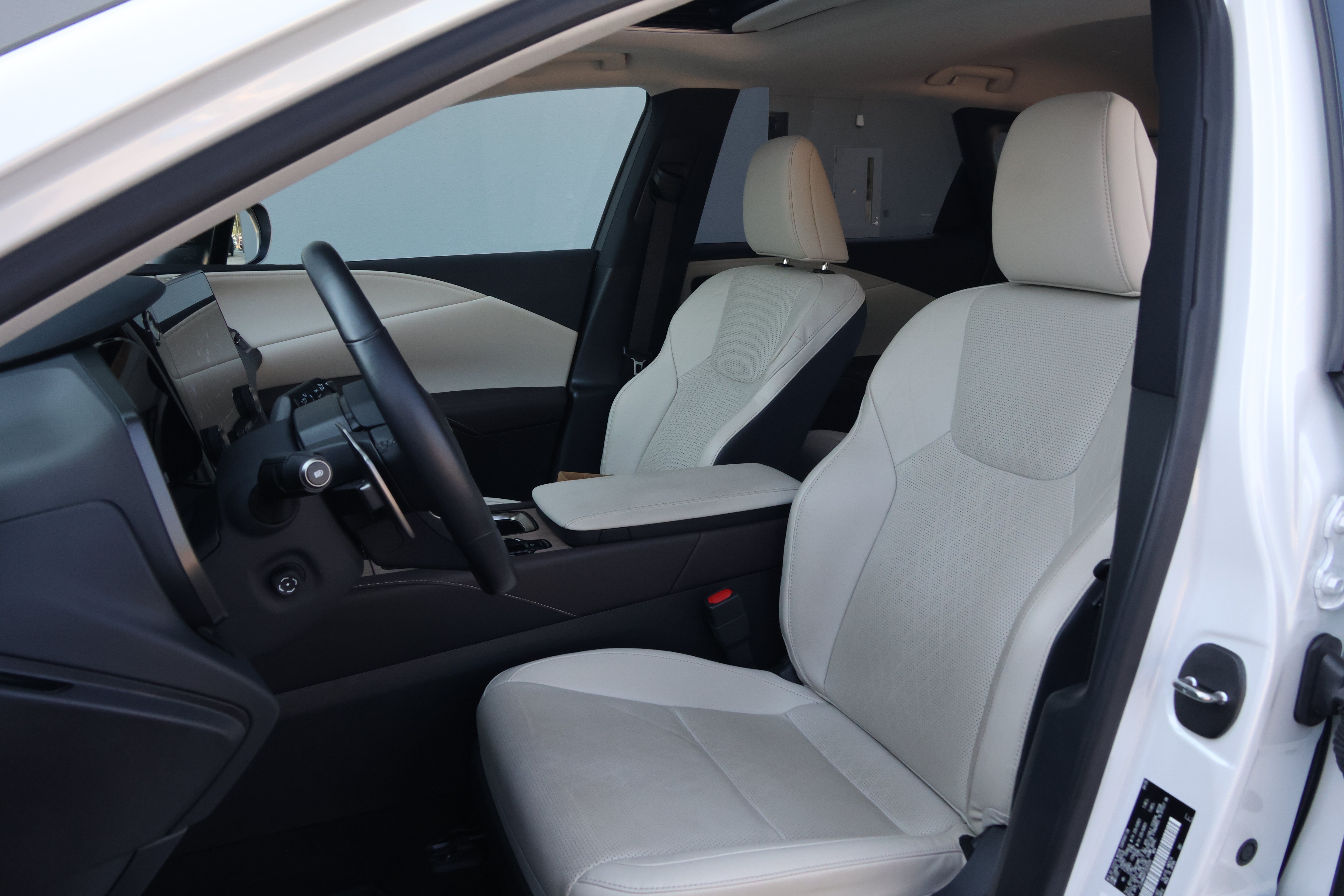 Certified 2026 Lexus RX 350 Premium Plus w/ Accessory Package (Z1) FWD image 34