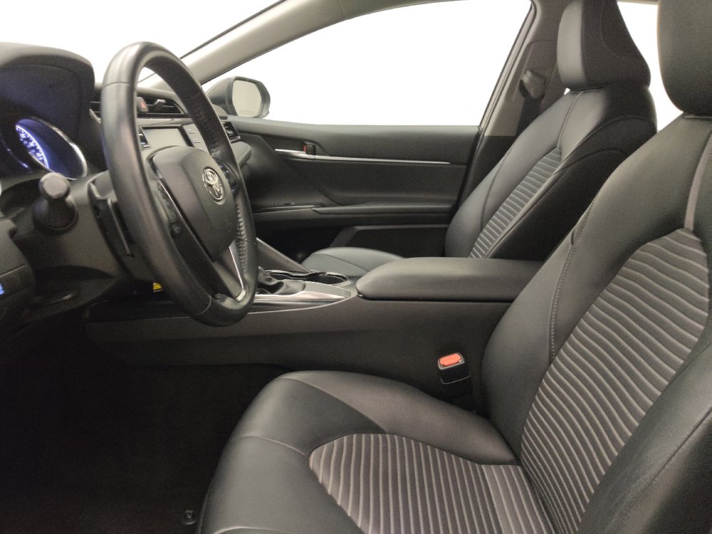 Used 2020 Toyota Camry SE image 17