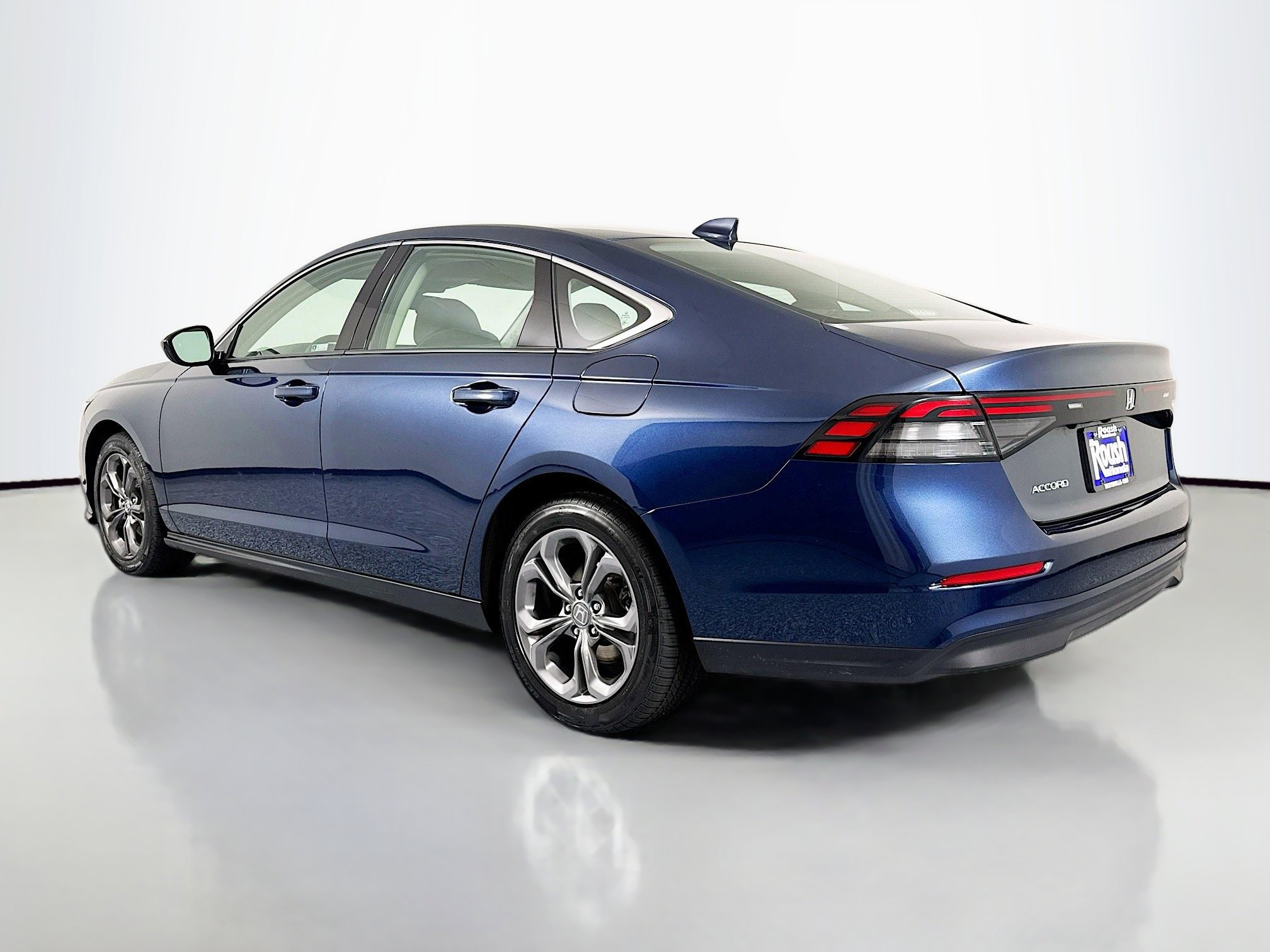 Certified 2024 Honda Accord EX image 7