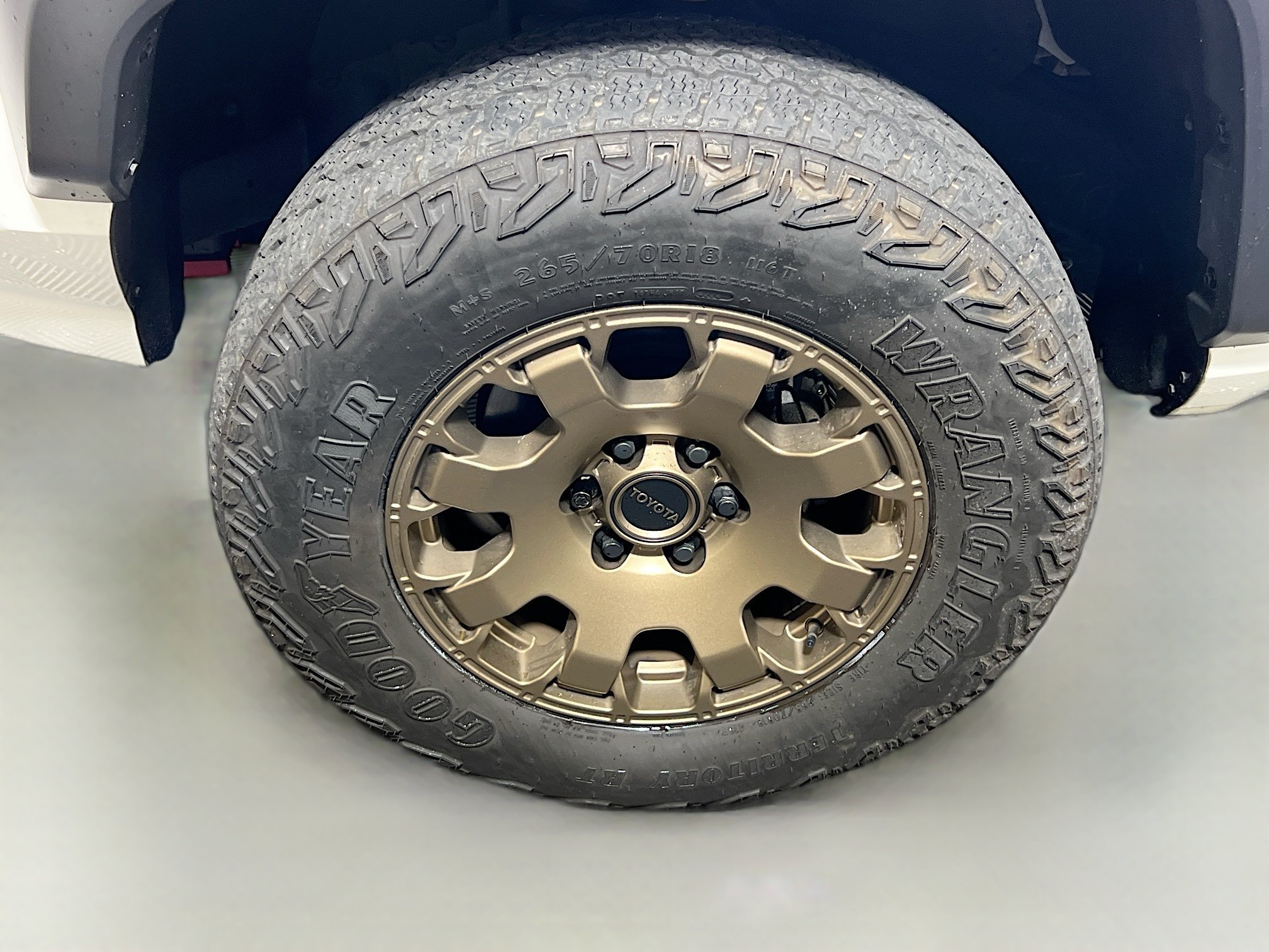 Used 2025 Toyota Tacoma 4x4 Double Cab Hybrid image 13