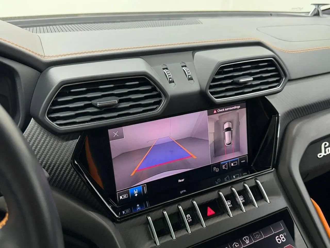 Used 2022 Lamborghini Urus AWD/4WD image 27
